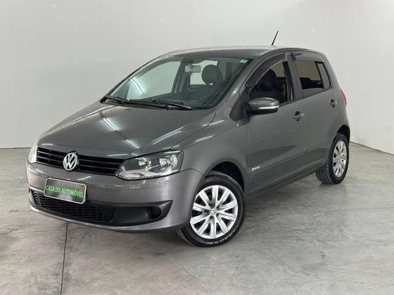 VOLKSWAGEN FOX 1.0 MI TREND 8V FLEX 4P MANUAL VOLKSWAGEN FOX 1.0 MI TREND 8V FLEX 4P MANUAL